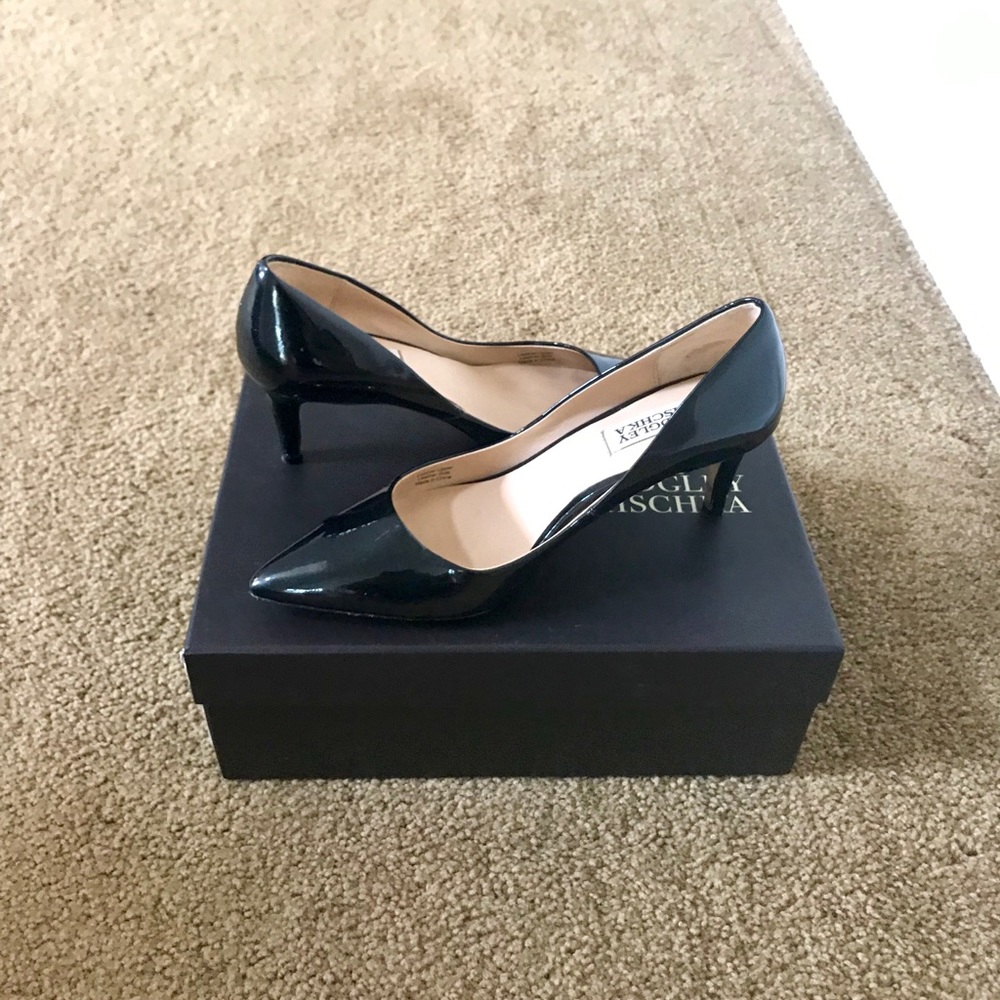 Badgley Mischka Black Point Pumps
